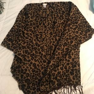 Leopard print oversized shawl